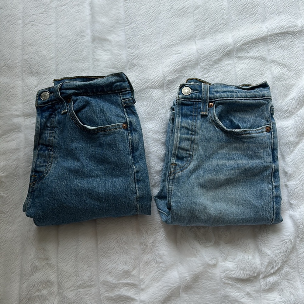 2 pairs of Levi jeans - Picture 1 of 9